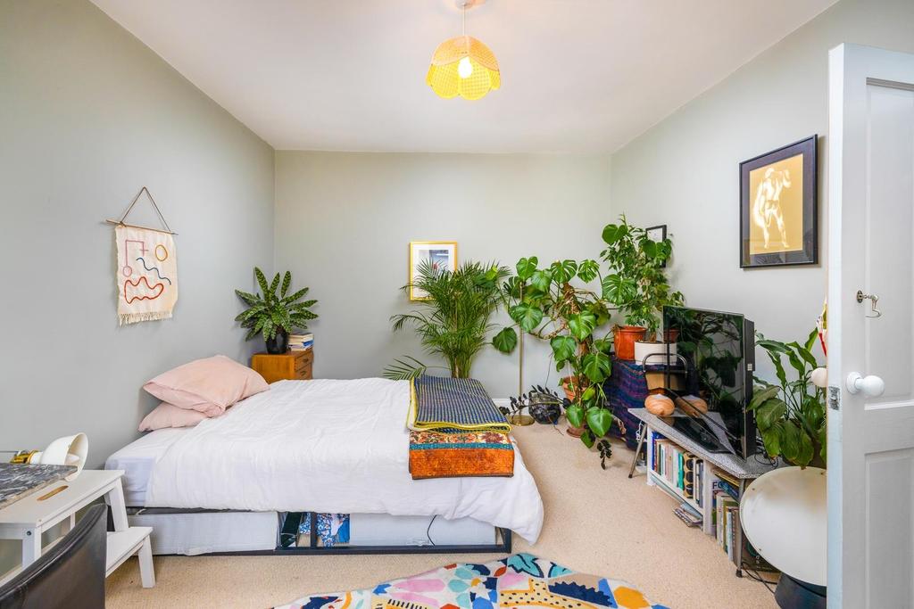 13 Cossham Road 7.jpg