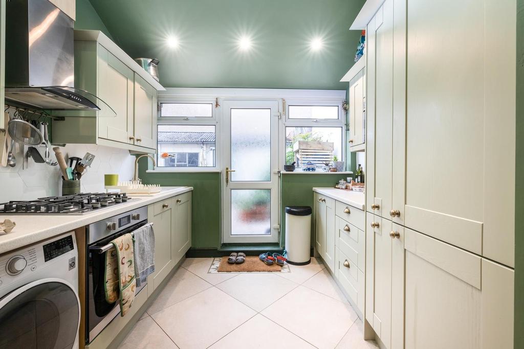 13 Cossham Road 21.jpg