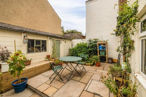 13 Cossham Road, Bristol, BS5 8DR