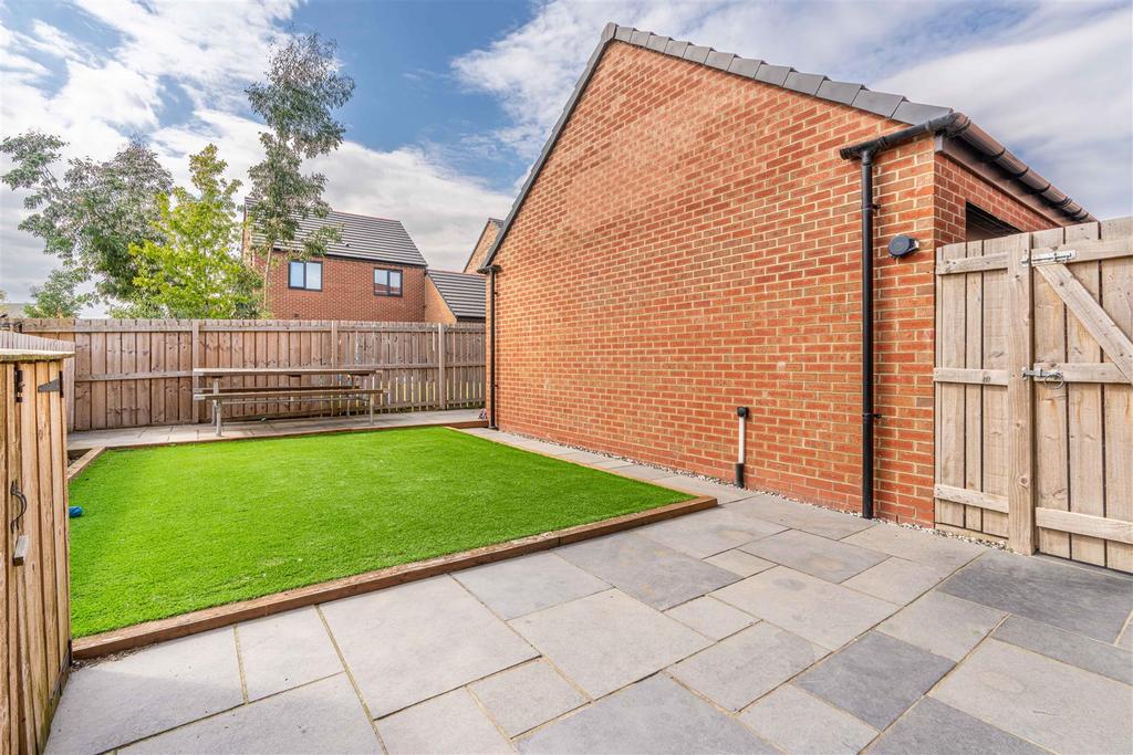 Magdalene Place, The Fairways, Cramlington 3 bed semidetached house