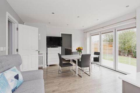 2 Skylark Close, Epsom, KT17 1AR
