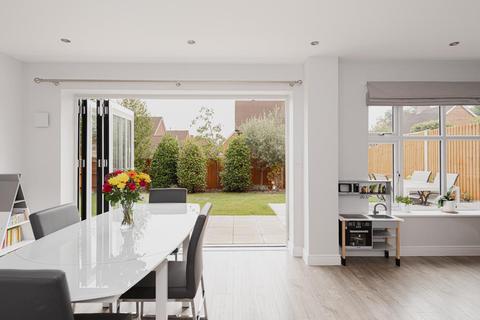 2 Skylark Close, Epsom, KT17 1AR