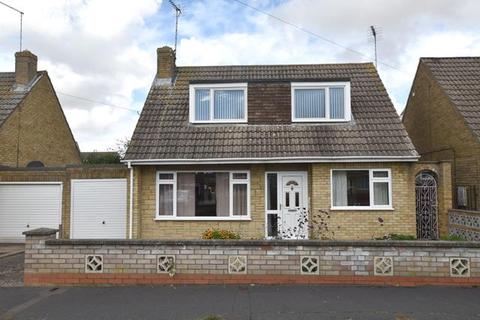 3 bedroom detached house for sale - Beauvale Gardens, Peterborough