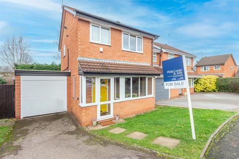3 bedroom detached house for sale - Drapers Close, Worcester
