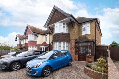 4 bedroom detached house for sale - Canterbury Road, Margate