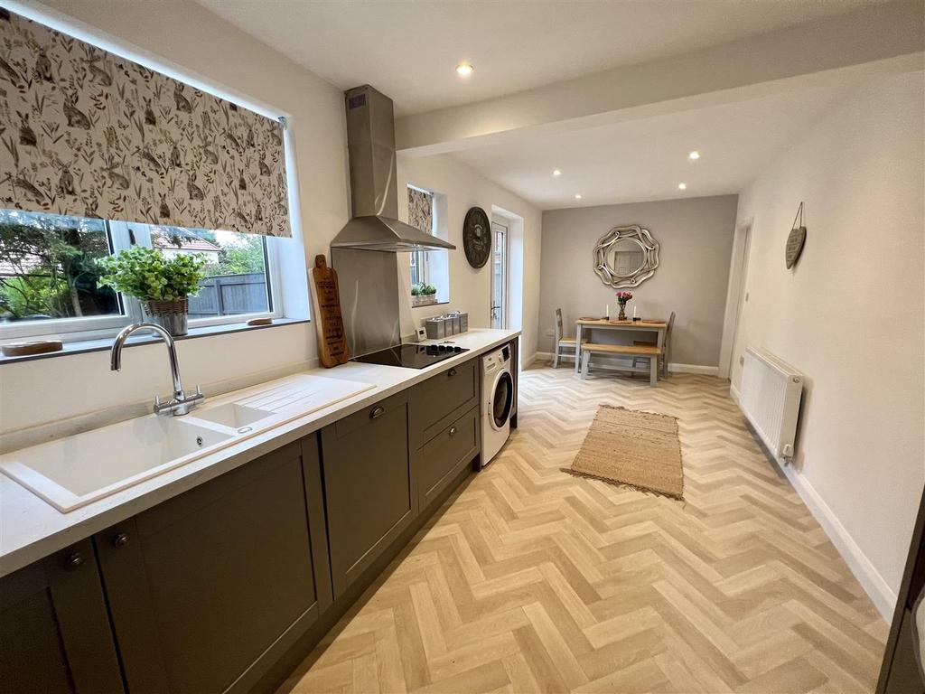 Dining Kitchen
