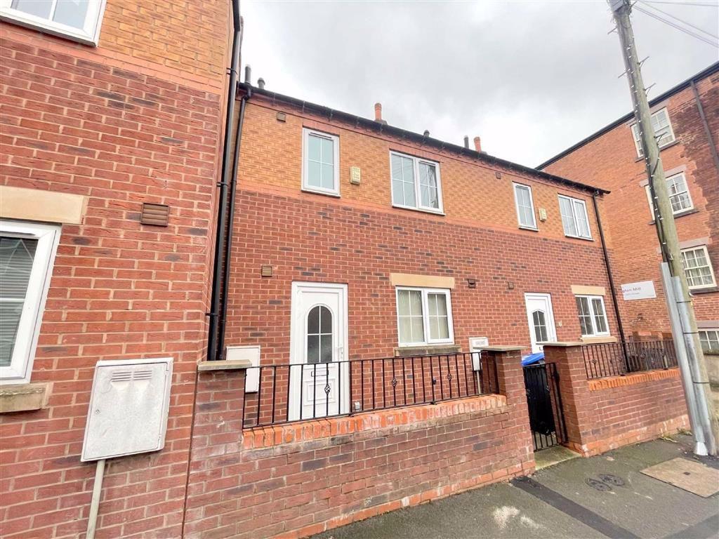 Strangman Street, Leek 3 bed townhouse £695 pcm (£160 pw)
