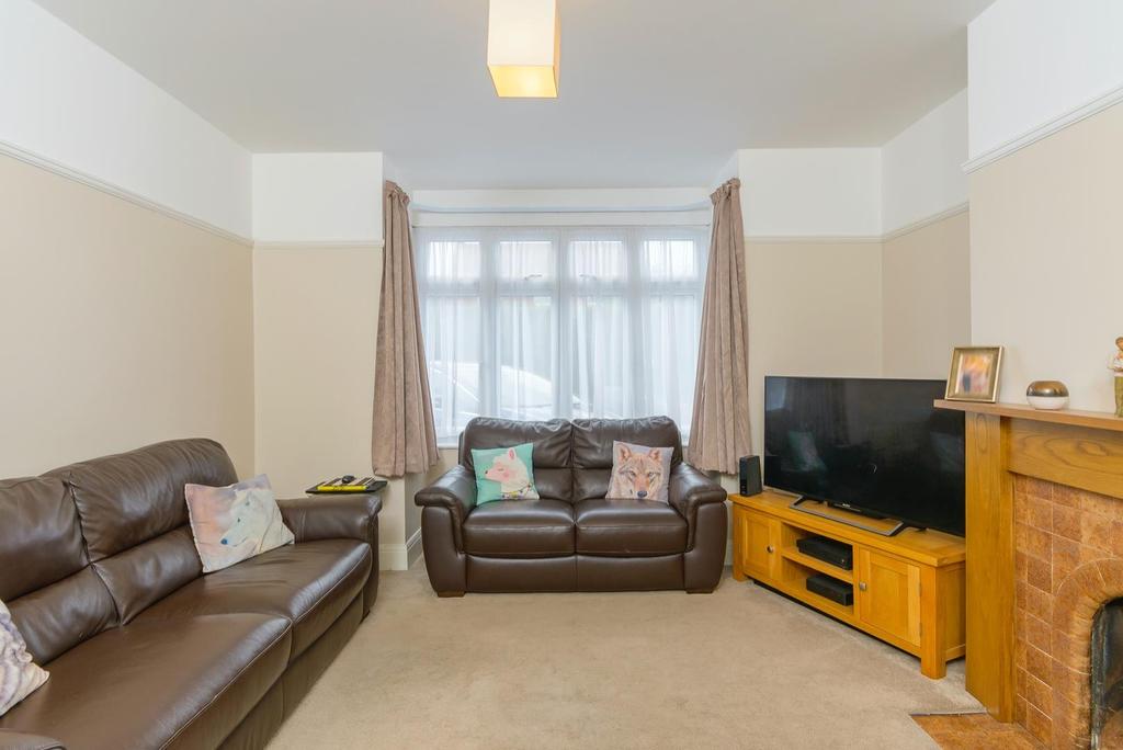 DAORERGYNOC61 - Living Room D.jpg