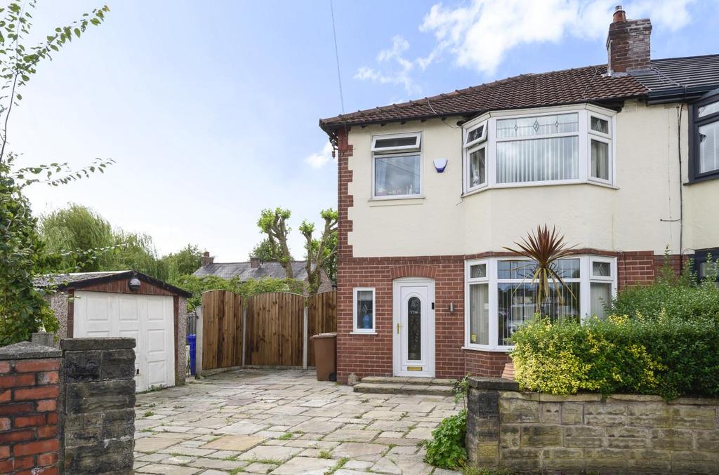 Hawthorn Drive, Salford, Manchester 3 bed semidetached house £350,000