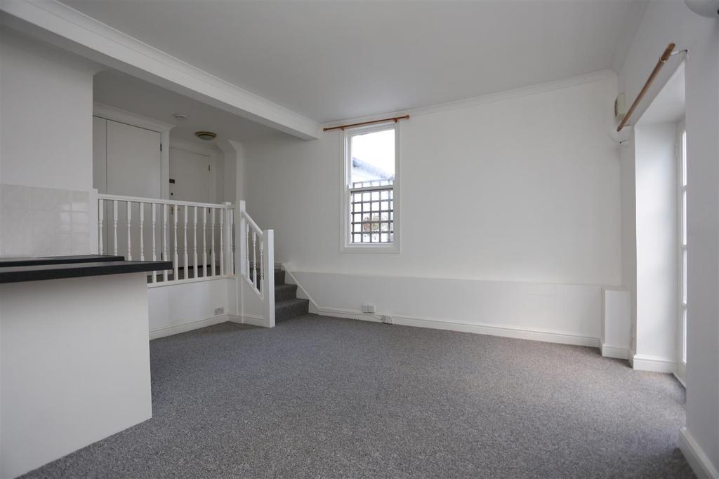 Byron Street, Hove Studio £825 pcm (£190 pw)