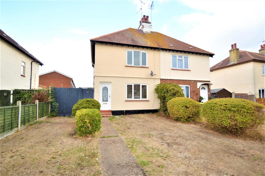 Middle Mead, Rochford 2 bed semidetached house £310,000