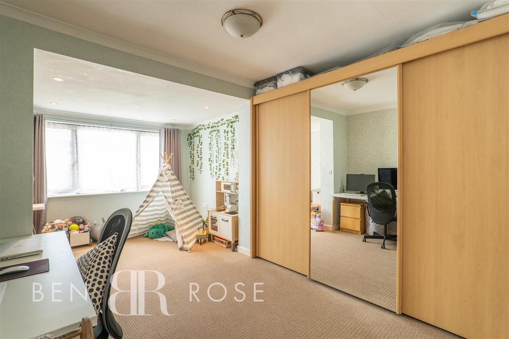 Family/Bedroom
