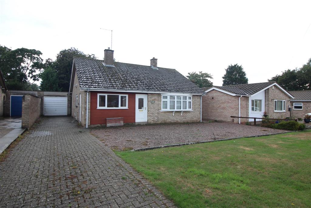 Overton Way, Orton Waterville, Peterborough 3 bed detached bungalow for