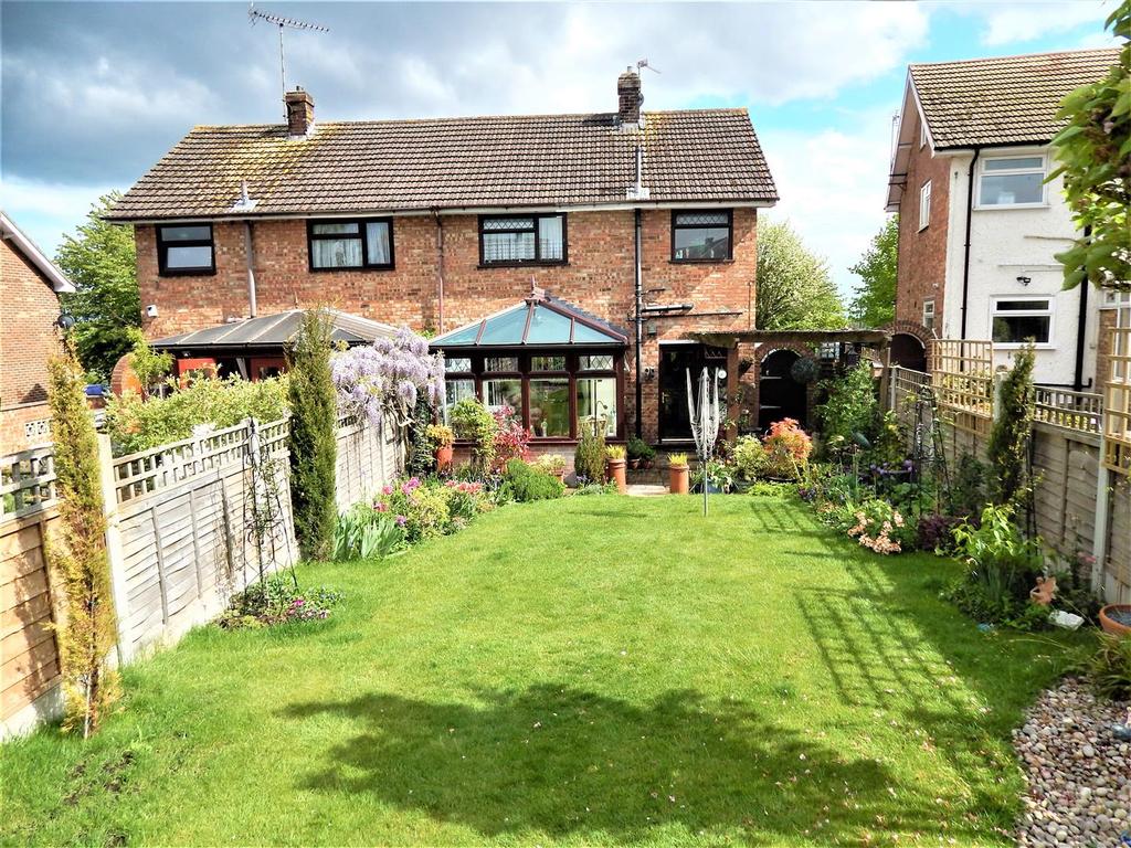 Frittenden Road, Wainscott, Rochester 3 bed semidetached house £375,000