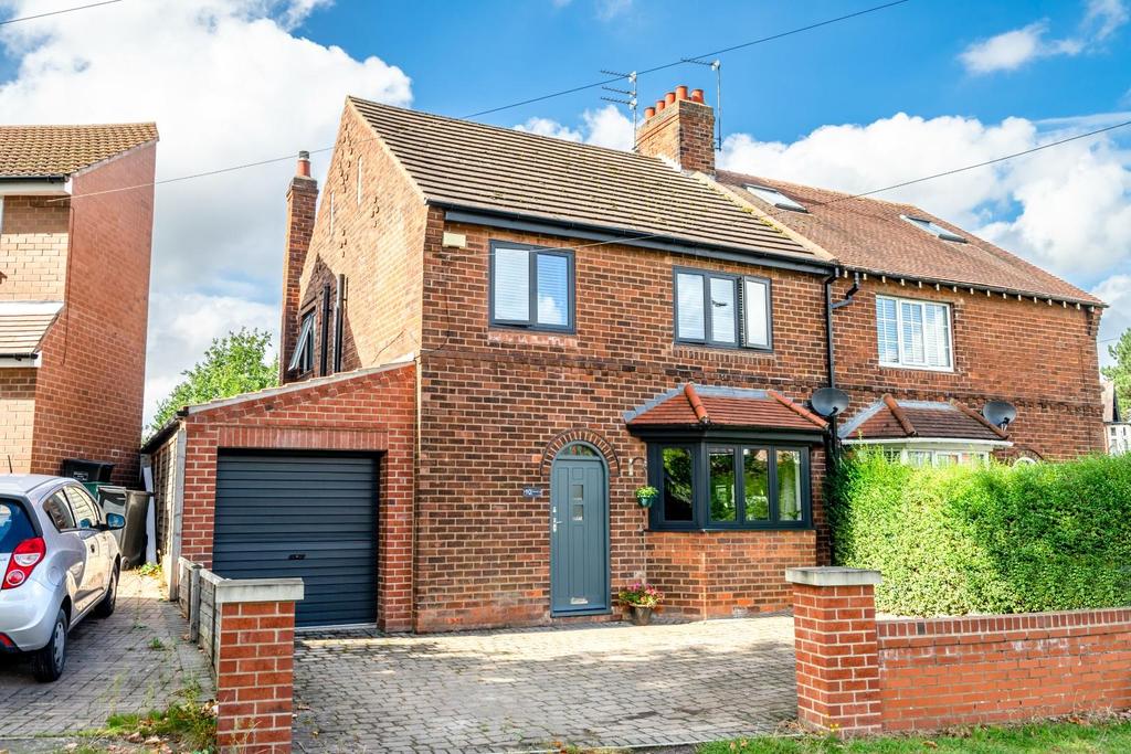 Askham Lane, York 4 bed semidetached house £425,000