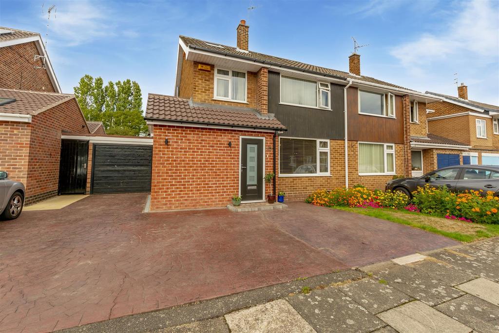 Holkham Avenue, Chilwell 3 bed semidetached house £325,000