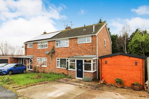 3 bedroom semi-detached house for sale, Carpenters, Billingshurst, West Sussex. RH14 9RA