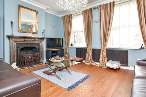 5a Camper Road, Southend-on-sea, SS1 2YR