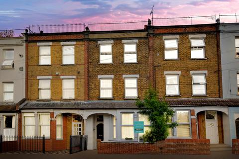 5a Camper Road, Southend-on-sea, SS1 2YR