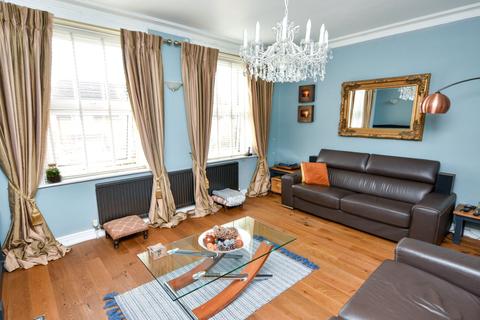 5a Camper Road, Southend-on-sea, SS1 2YR