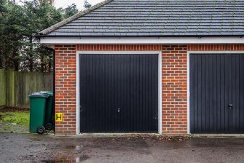7 Barn Close, Crawley, RH10 7PE