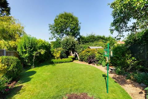 40 Upper Selsdon Road, South Croydon, CR2 8DE