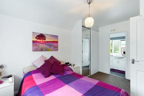 40 Upper Selsdon Road, South Croydon, CR2 8DE