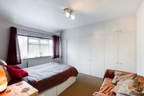 40 Upper Selsdon Road, South Croydon, CR2 8DE