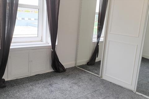 1 bedroom flat to rent, 22 Wallace Street, Flat 2/1, Dumbarton, G82 1HJ