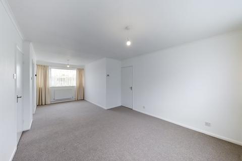 2 bedroom apartment for sale - Hazelbank Court, Chertsey, Surrey, KT16