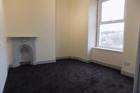 2 bedroom apartment to rent, High Street, Bangor, Gwynedd, LL57
