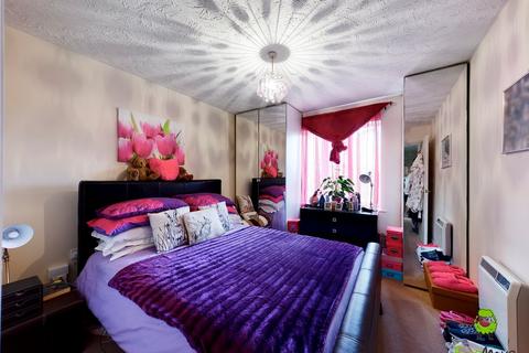 101 Redbourne Drive, London, SE28 8SQ