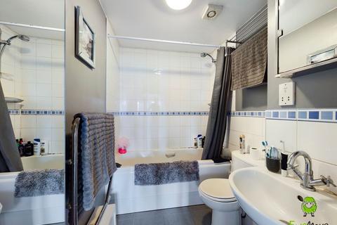 101 Redbourne Drive, London, SE28 8SQ