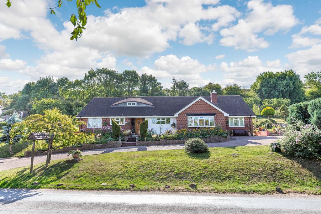 Stoke Canon, Exeter, EX5 6 bed detached bungalow for sale £795,000