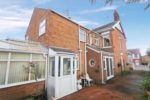 4 bedroom semi-detached house for sale - Townfield Road, Winsford