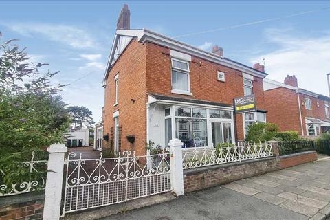4 bedroom semi-detached house for sale - Townfield Road, Winsford