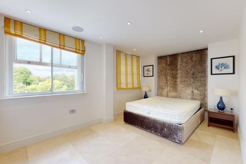 4 bedroom flat to rent - York Terrace West