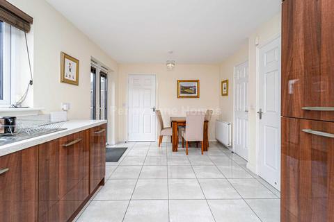 18 Barmore Crescent, Bishopton, PA7 5QU
