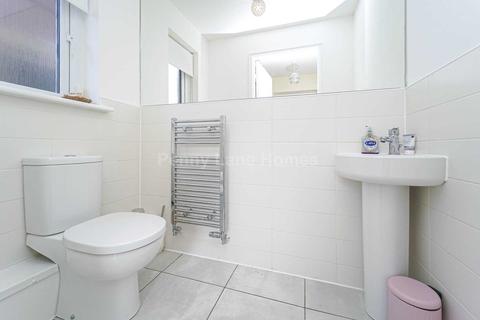 18 Barmore Crescent, Bishopton, PA7 5QU