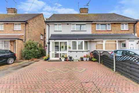 63 Denton Avenue, Westcliff-on-sea, SS0 0LA