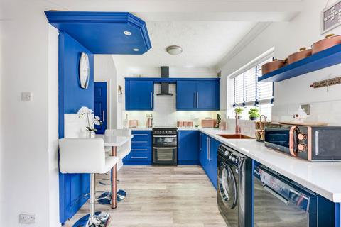 63 Denton Avenue, Westcliff-on-sea, SS0 0LA