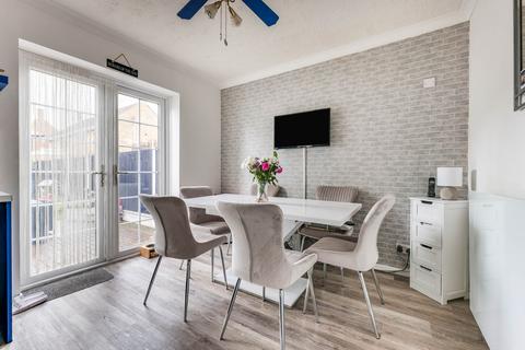 63 Denton Avenue, Westcliff-on-sea, SS0 0LA