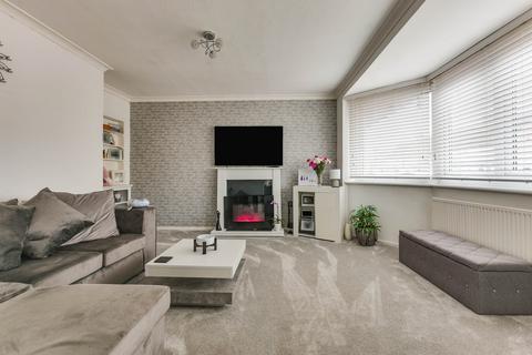 63 Denton Avenue, Westcliff-on-sea, SS0 0LA