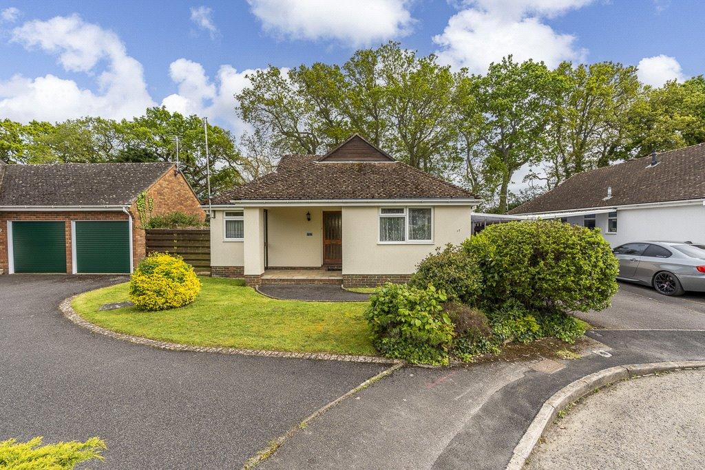 Birch Grove, West Moors, Ferndown, Dorset, BH22 3 bed bungalow for sale