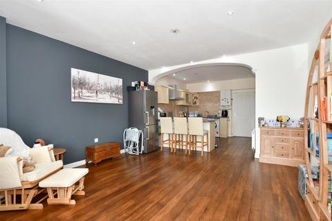 3 bedroom ground floor flat for sale - Beachfield Road, Sandown, Isle of Wight