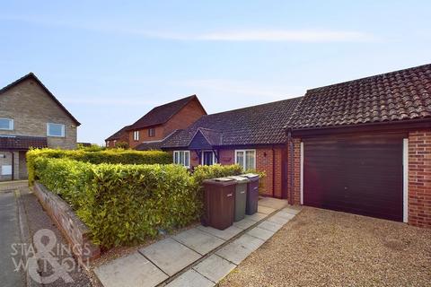 3 bedroom detached bungalow for sale, Tennyson Road, Diss