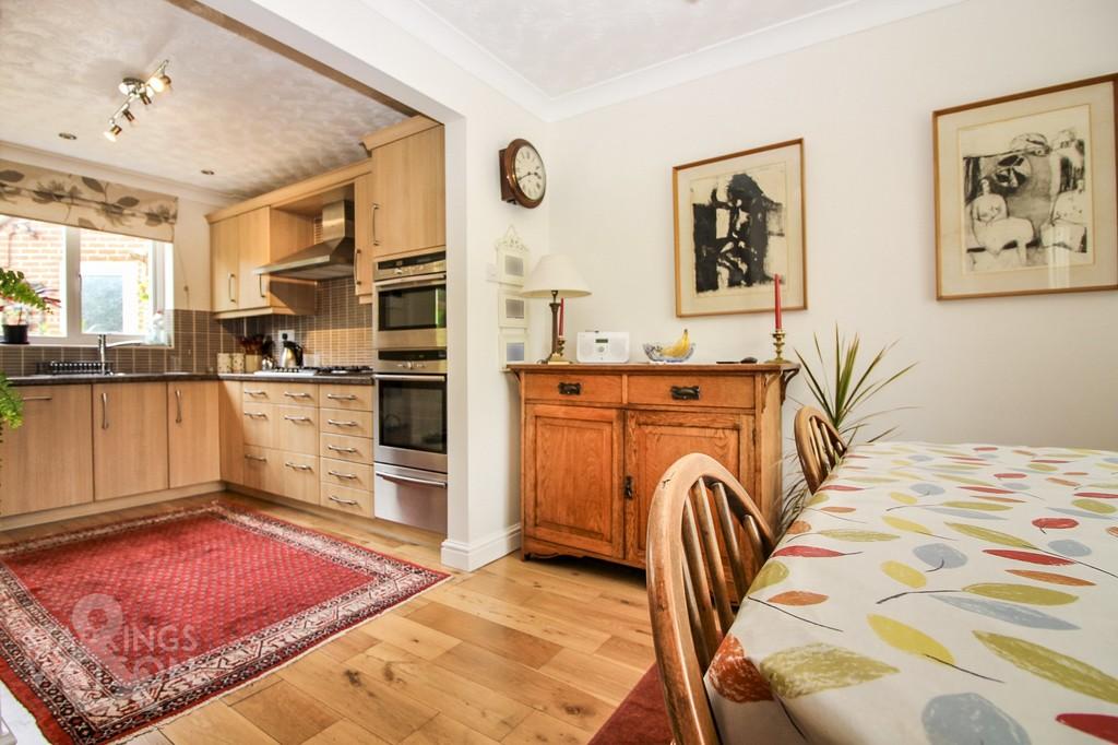 Cranes Meadow, Harleston 3 bed detached house £310,000