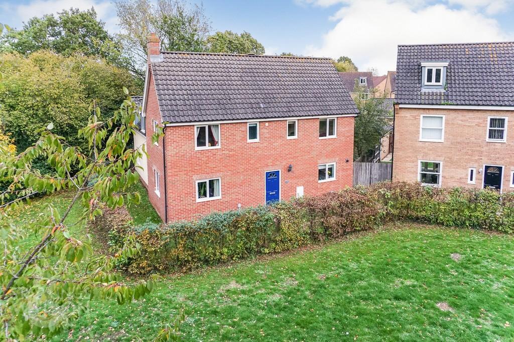 Briar Road, Hethersett, Norwich 4 bed detached house for sale £450,000