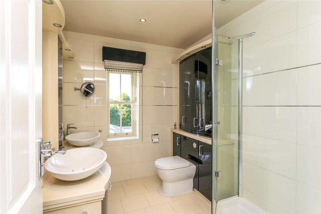 Master Ensuite