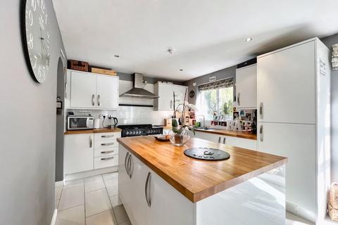 4 bedroom detached house for sale - 9 Clos Castell Newydd, Bridgend, CF31 5DR